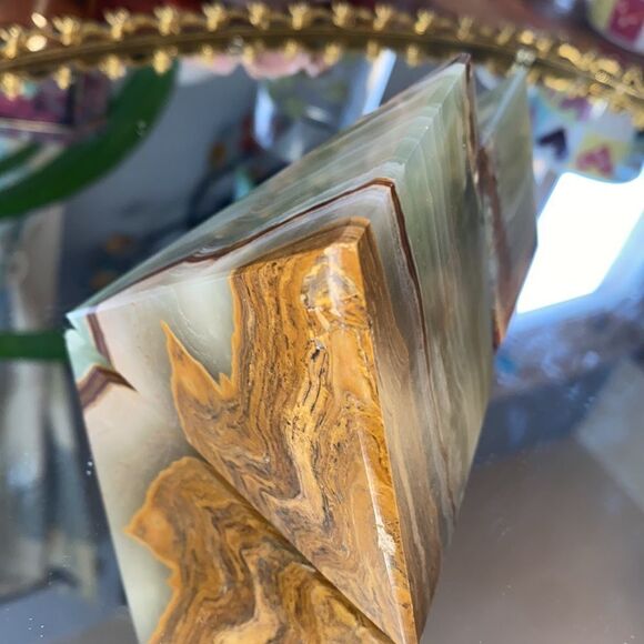 Pair (2) Banded Marbled Green Onyx Pyramids Gemstone Paperweights - Picture 7 of 7